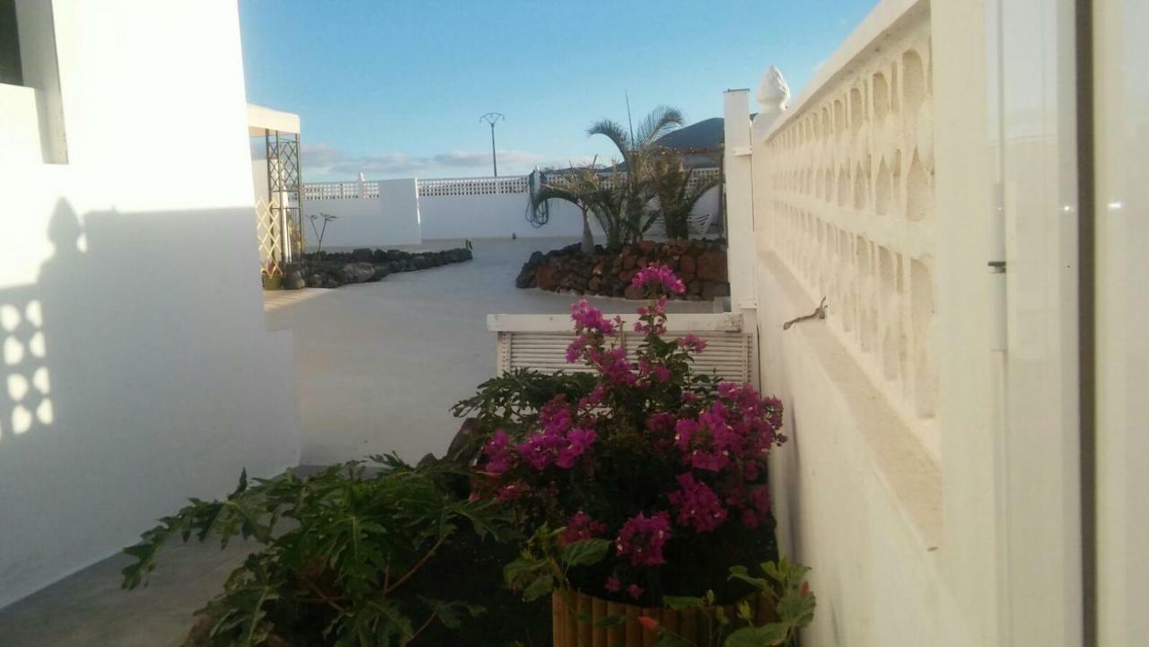 Alma En El Mar Apartment Tinajo Exterior photo